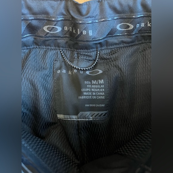 Oakley Tango Thinsulate ski snowboard pants medium NWT - Picture 4 of 5